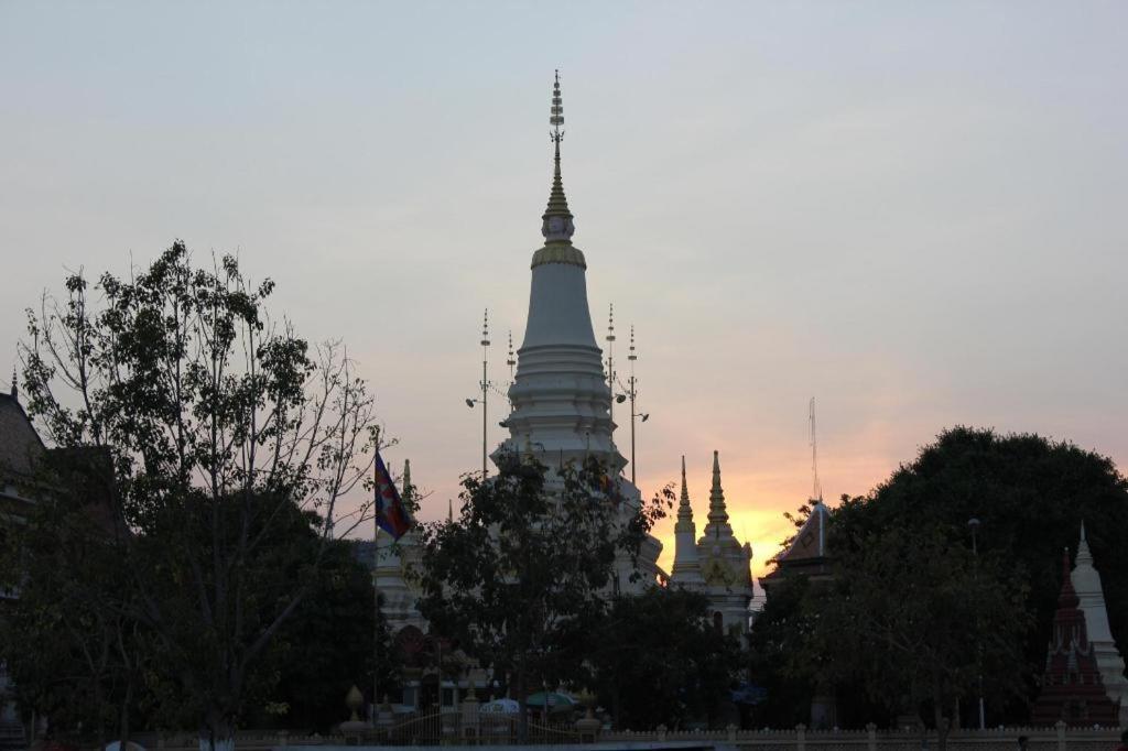 Kirirom Crystal Hotel Phnom Penh Dış mekan fotoğraf